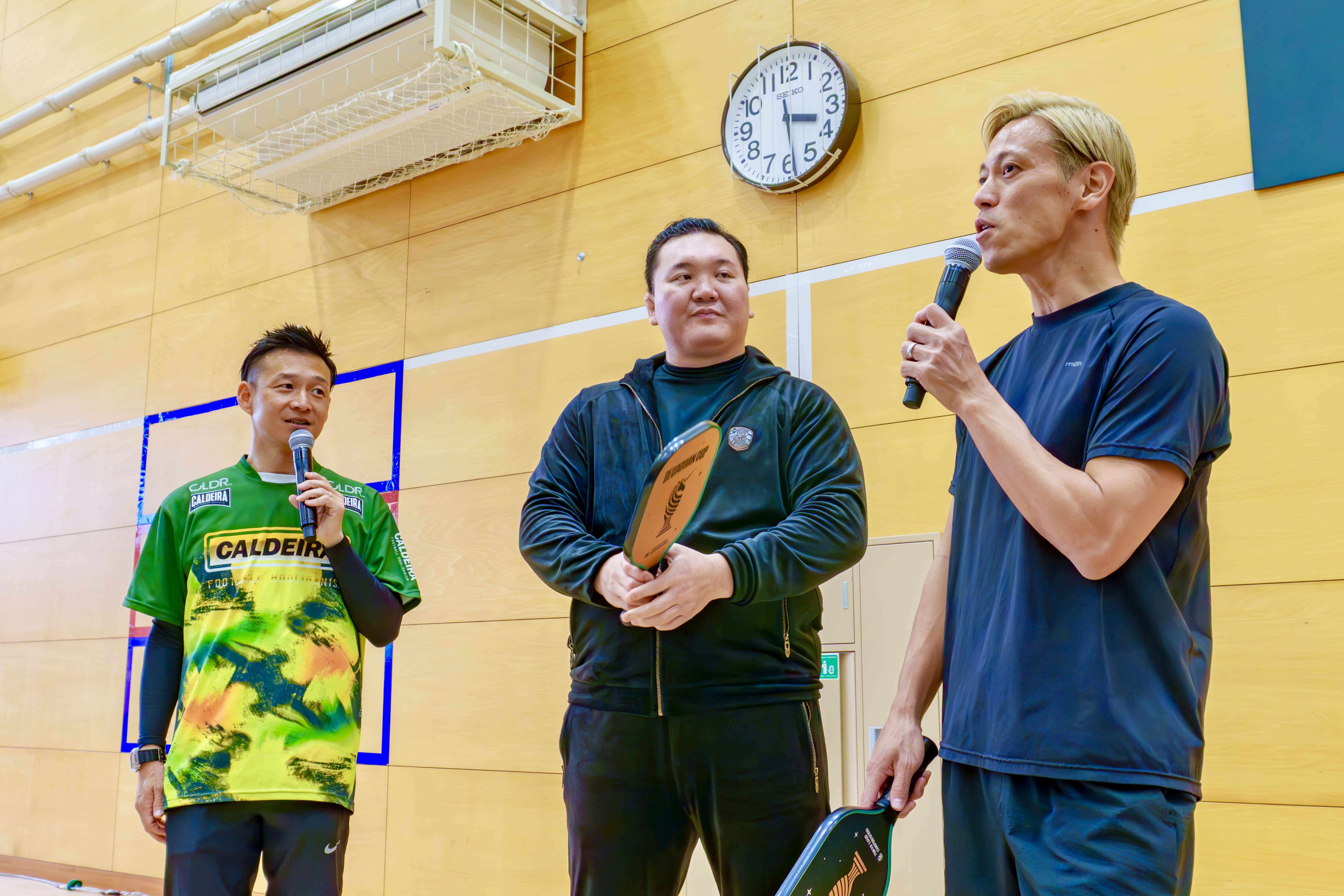 スポーツが生み出すビジネスリーダーたちの新たな絆:デカコーン企業創出へ デカコーンカップでのピックルボールを通じて強固な絆を築いた参加者たちの集合写真